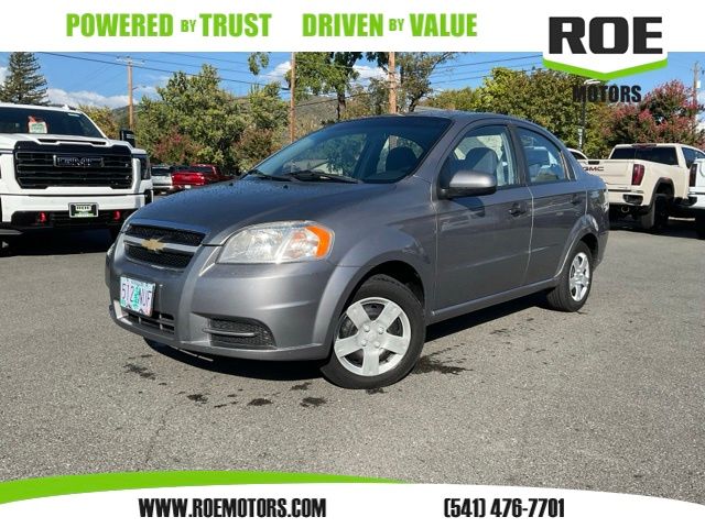 2010 Chevrolet Aveo 1LT Sedan FWD