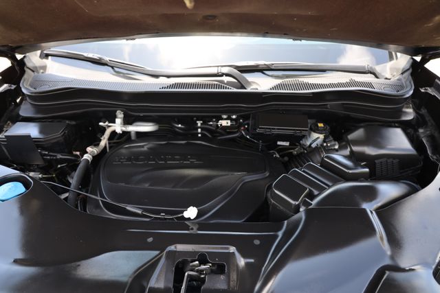 2023 Honda Ridgeline RTL Black at Community Honda
