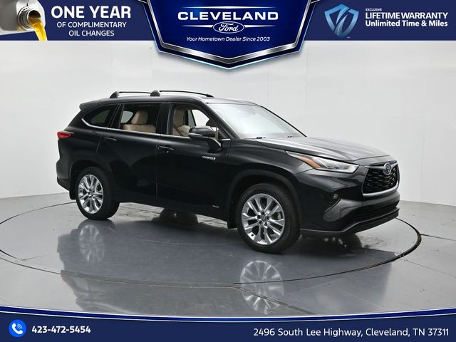 Midnight Black Metallic 2020 Toyota Highlander Hybrid SUV / Crossover All-Wheel Drive Continuously Variable Transmission