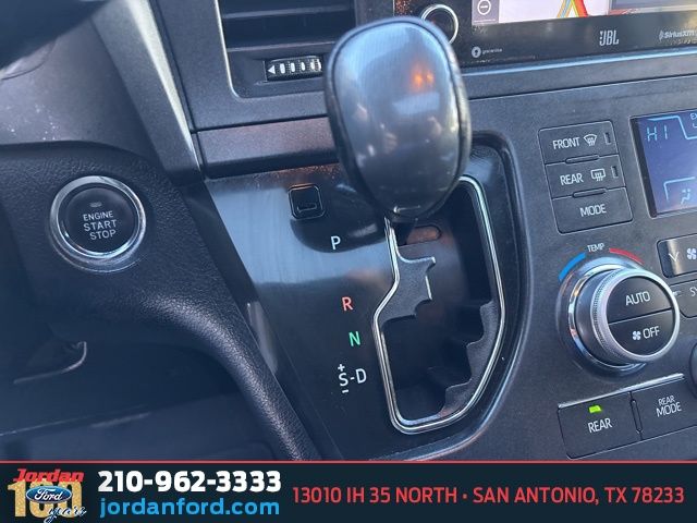 Used Car 2020 Toyota Sienna  For Sale Under $30,000 In San Antonio, Texas