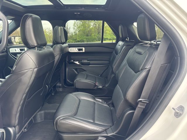 Used 2022 White Ford ST image 15