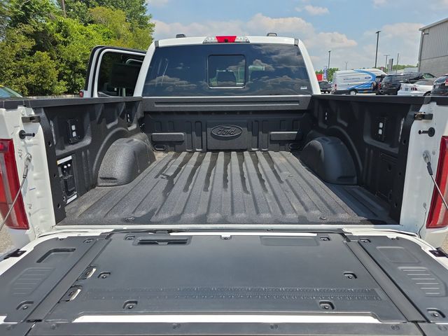 New 2026 Star White Metallic Tri-Coat Ford Platinum® image 13