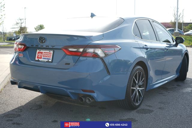 View vehicle photo 7