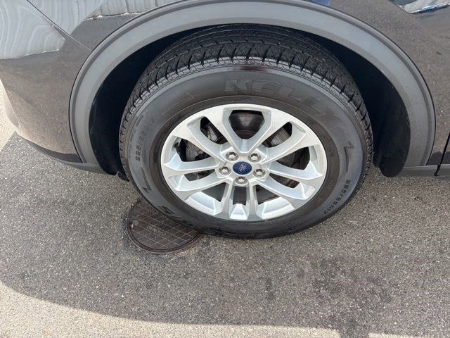 2021 Ford Escape SE photo