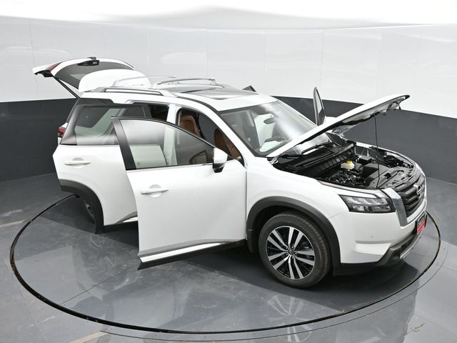 2025 Nissan Pathfinder Platinum 50