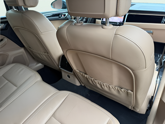 2021 Porsche Macan Base - Photo 27