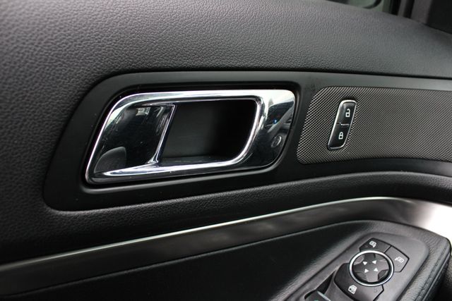 Used 2017 Black Ford Base image 6