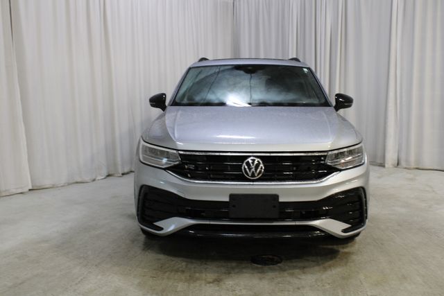 Used 2023 Silver Volkswagen 2.0T SE R-Line Black image 37