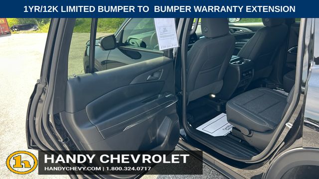Used 2025 Chevrolet Traverse SUV