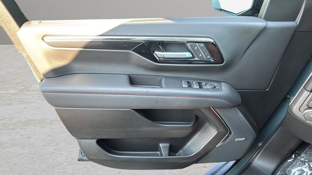 Used 2025 Gray Chevrolet RST image 17