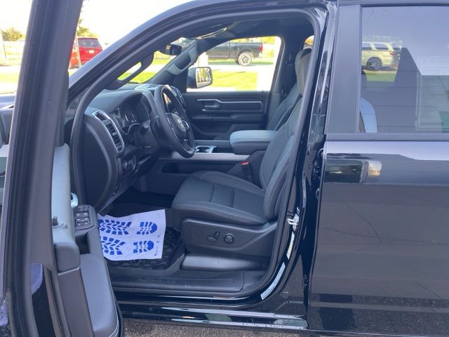 2026 Ram 1500 Big Horn/Lone Star - Diamond Black Crystal Pearlcoat exterior view 15