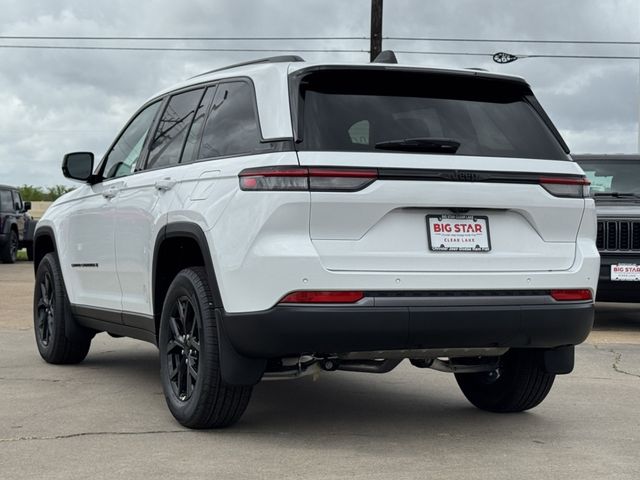 2026 Jeep Grand Cherokee Laredo White/off-white at Big Star Buick GMC