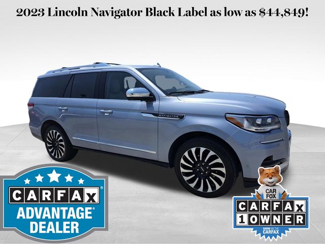 2023 Lincoln Navigator Azul (Crystal Blue Metallic) SUV/Crossover Todo terreno Automática