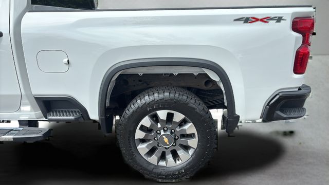 Used 2024 White Chevrolet Custom image 36