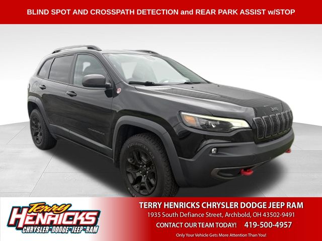 Diamond Black Crystal Pearlcoat 2019 Jeep Cherokee SUV / Crossover Four-Wheel Drive 9-Speed Automatic