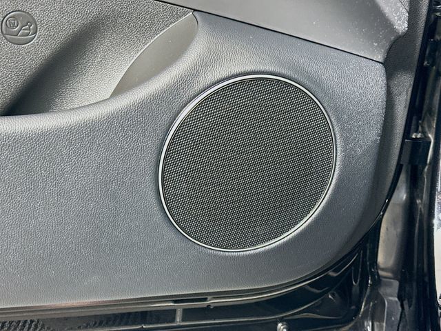 2025 Genesis GV70 Select 19