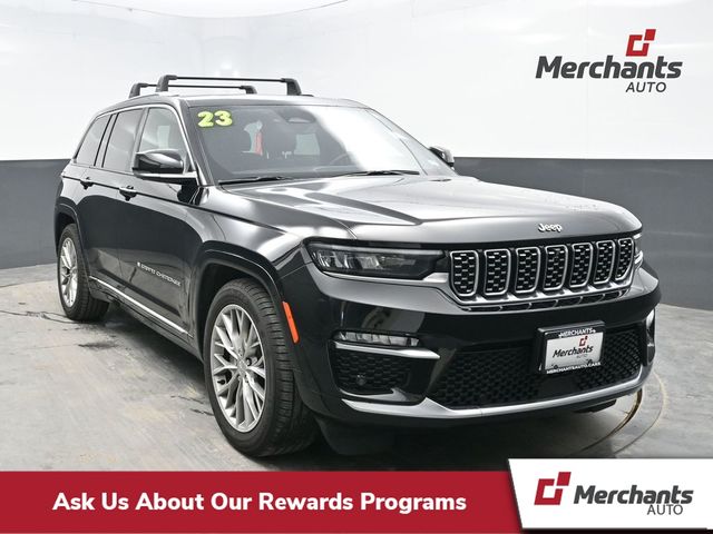 Diamond Black Crystal Pearlcoat 2023 Jeep Grand Cherokee Summit 4WD SUV / Crossover Four-Wheel Drive 8-Speed Automatic