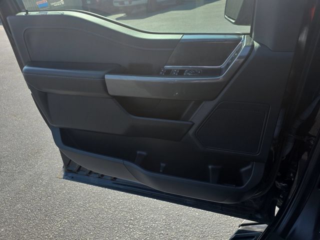 Used 2023 Black Ford XLT image 27