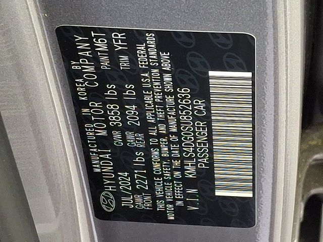 Used 2025 Hyundai Elantra Sedan