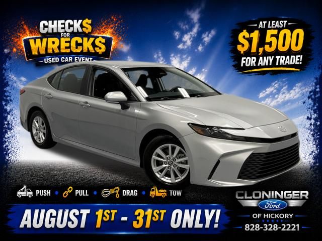 2025 Toyota Camry LE FWD