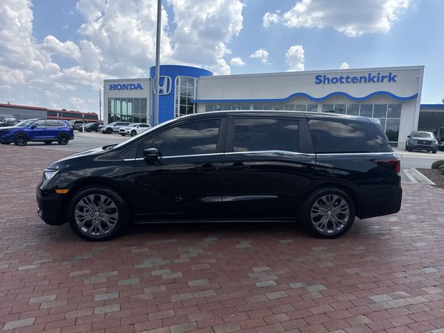 Used 2025 Honda Odyssey Van