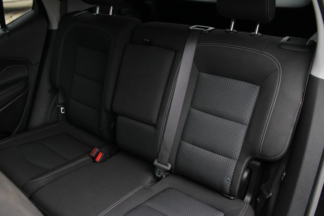 Used 2022 Black GMC SLE image 19