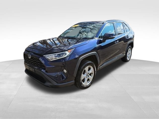 2020 Toyota RAV4 Hybrid XLE