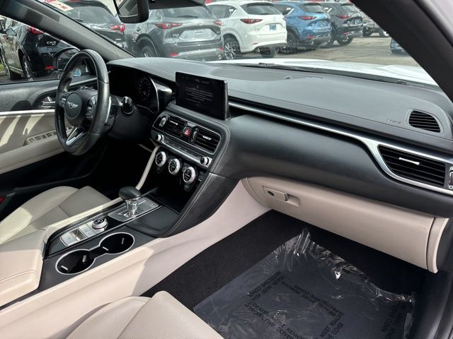 2022 Genesis G70 2.0T 26