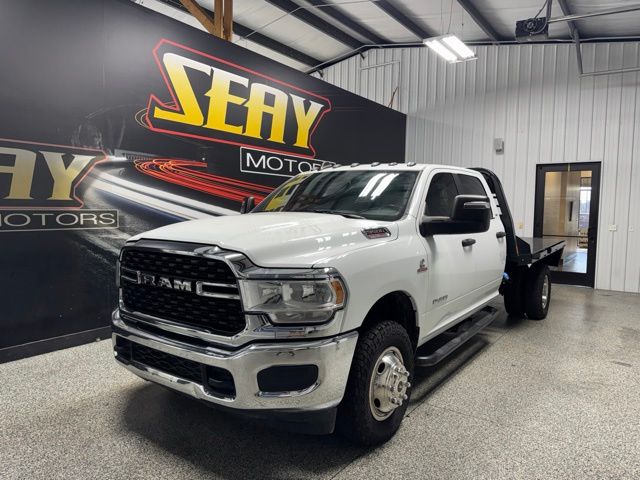 2024 RAM 3500 Chassis SLT Crew Cab LB DRW 4WD