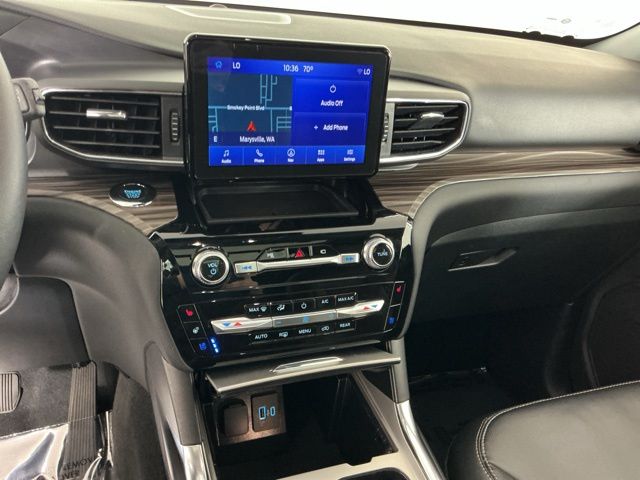 Used 2022 Red Ford Limited image 21
