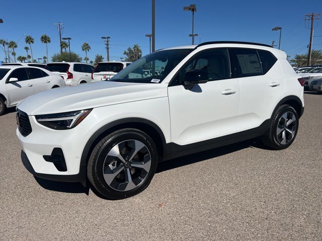 2026 Volvo XC40