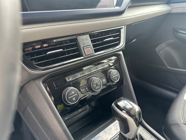 Used 2024  Volkswagen 1.5T SE image 26