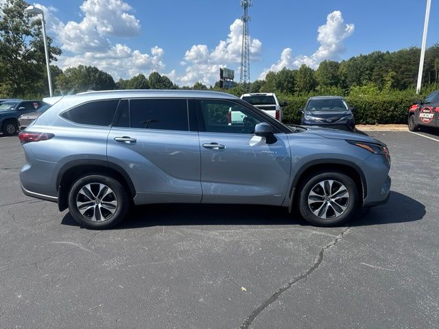 2021 Toyota Highlander XLE - Photo 7
