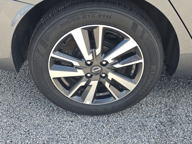 2025 Nissan Versa 1.6 SV:B02429