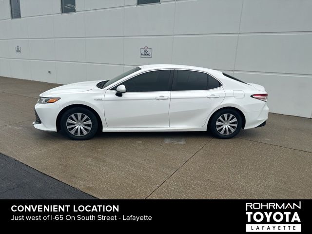 2018 Toyota Camry Hybrid LE 15