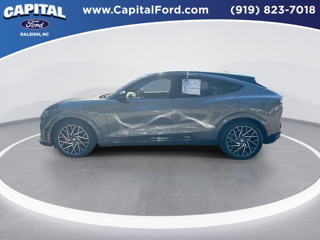 Used 2023 Gray Ford GT image 5