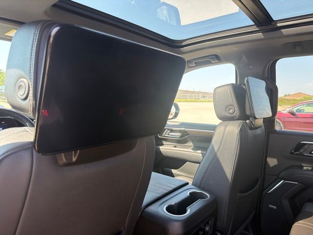 Used 2025 Chevrolet Suburban SUV