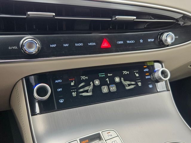 2027 Genesis Gv70
