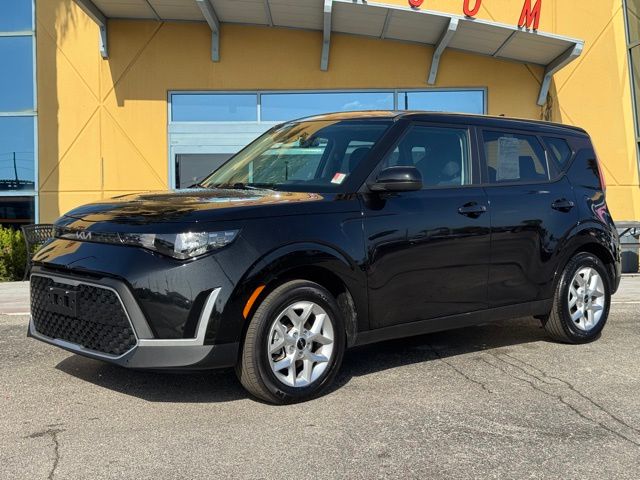 Black 2025 Kia Soul LX FWD SUV / Crossover Front-Wheel Drive Continuously Variable Transmission
