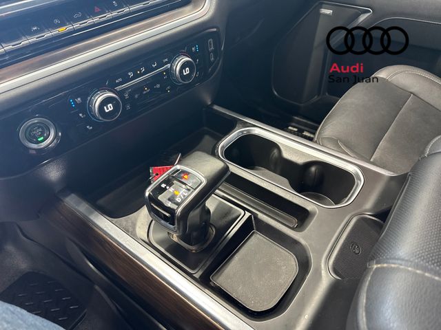 Used 2022 White GMC SLT image 19