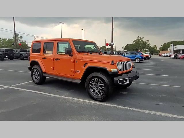2025 Jeep Wrangler 4-Door Sahara 4x4