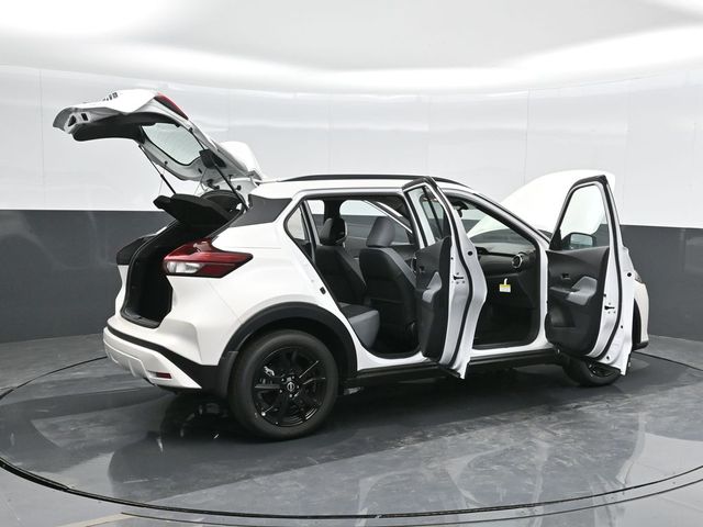 2024 Nissan Kicks SR 44