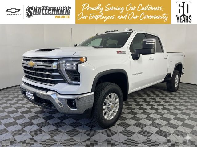 Summit White 2024 Chevrolet Silverado 2500HD Pickup Truck Four-Wheel Drive Automatic