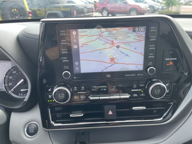 Used 2021 Toyota Highlander SUV