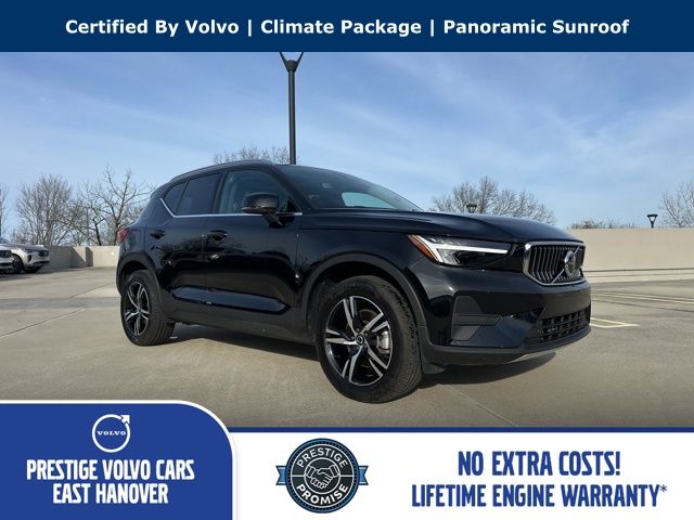 2025 Volvo XC40 B5 Core Bright Theme AWD