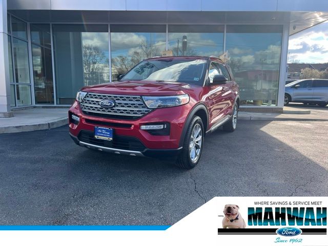 Rapid Red Metallic Tinted Clearcoat 2023 Ford Explorer Limited AWD SUV / Crossover All-Wheel Drive Automatic