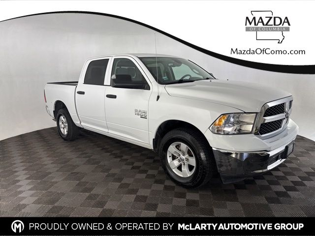 2023 RAM 1500 Classic SLT Crew Cab 4WD