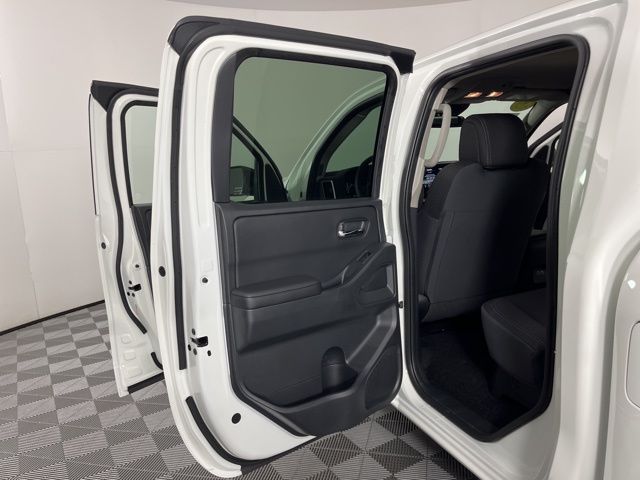 2025 Glacier White Nissan Frontier SV RWD Truck