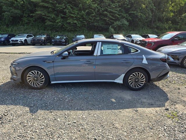 Sonata Hybrid SEL