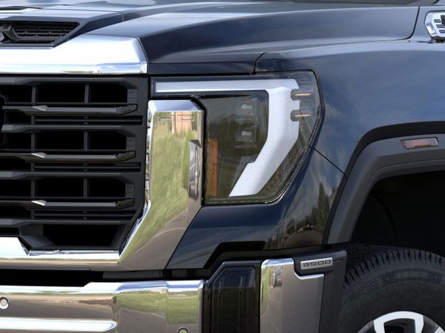 2025 GMC Sierra 3500HD Pro 10